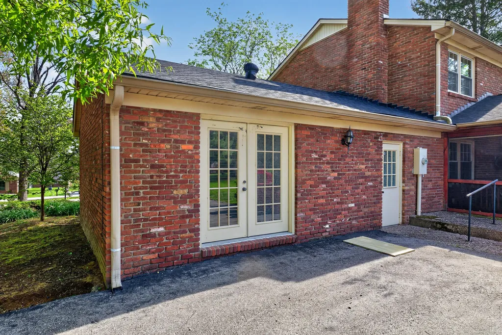 10 Breckenridge Boulevard Frankfort KY 40601