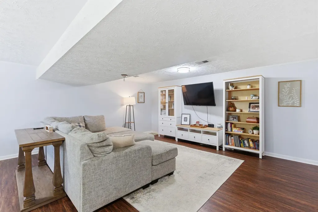 3552 Sundart Drive Lexington KY 40517