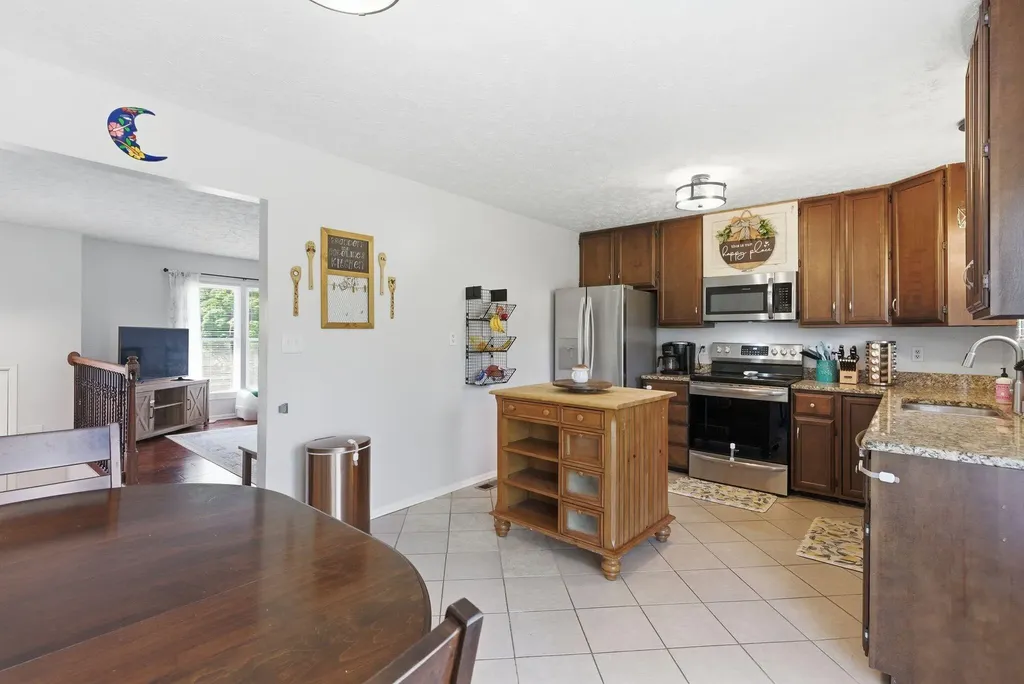 3552 Sundart Drive Lexington KY 40517