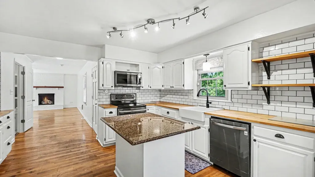 3040 Dartmouth Drive Lexington KY 40517