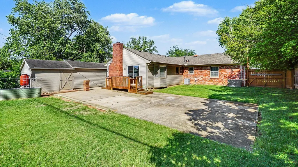 3040 Dartmouth Drive Lexington KY 40517
