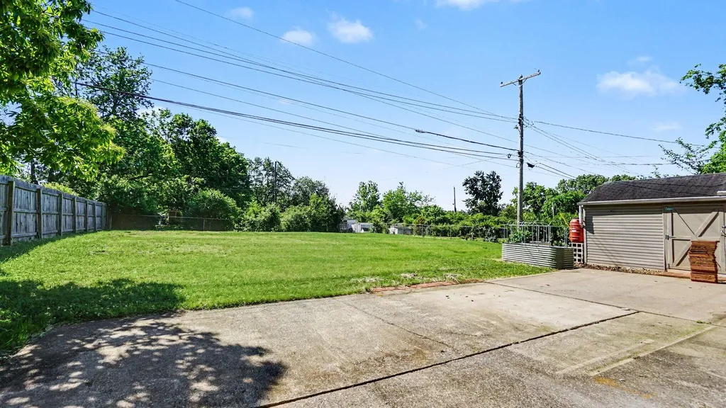 3040 Dartmouth Drive Lexington KY 40517