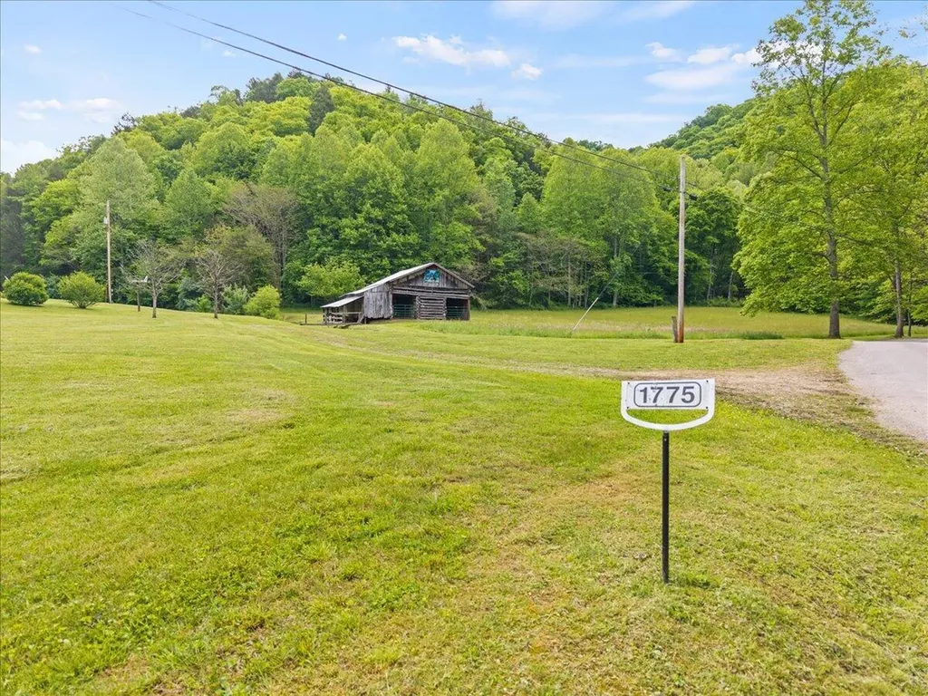 1775 Kingdom Come Creek Road Whitesburg KY 41858