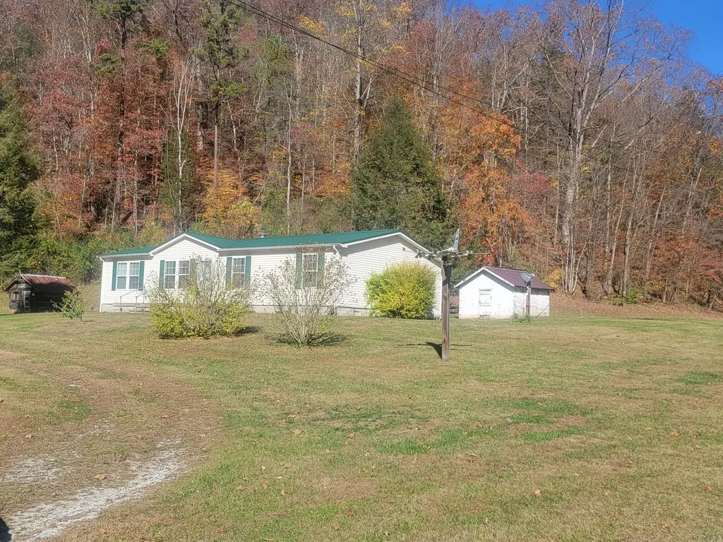 1775 Kingdom Come Creek Road Whitesburg KY 41858