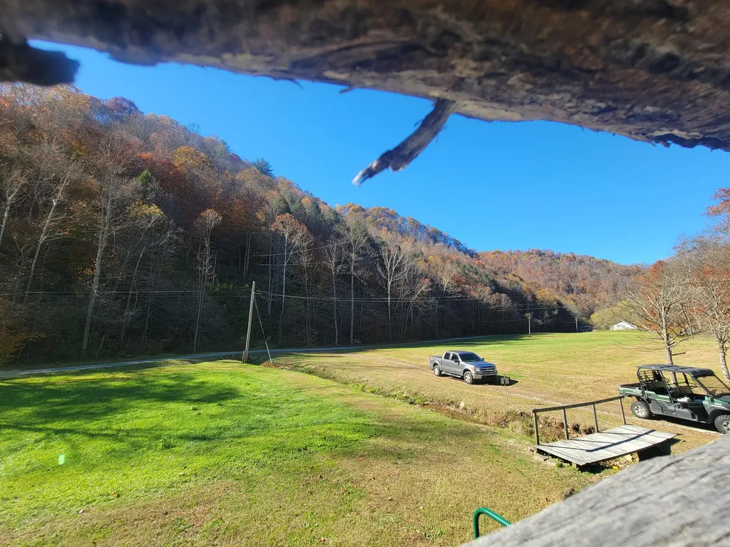 1775 Kingdom Come Creek Road Whitesburg KY 41858