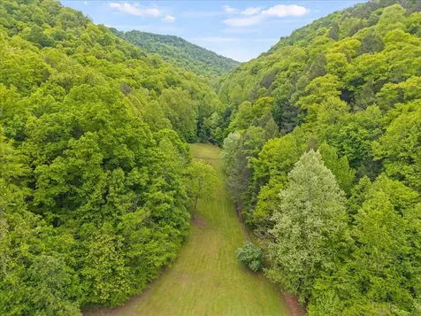 1775 Kingdom Come Creek Road Whitesburg KY 41858