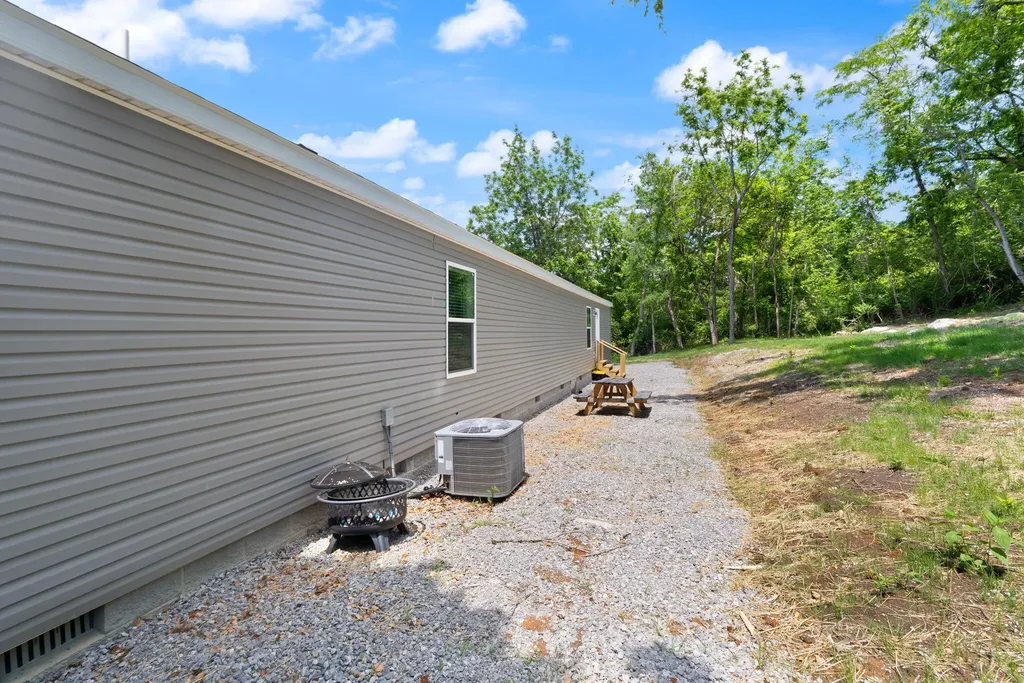 42 Furlong Avenue Burnside KY 42519