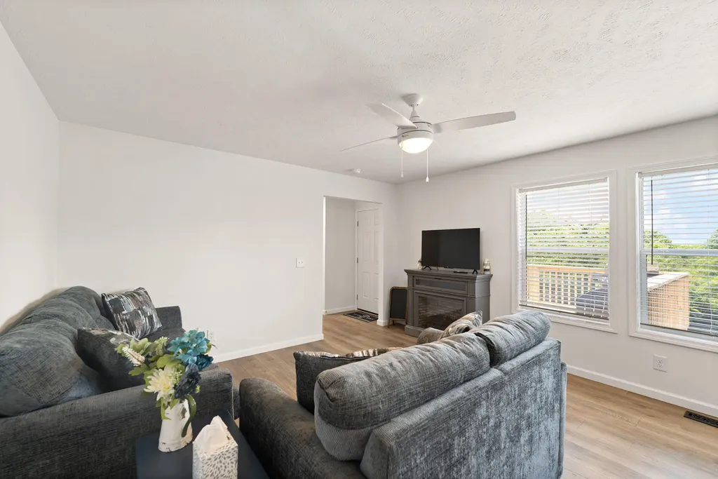 42 Furlong Avenue Burnside KY 42519