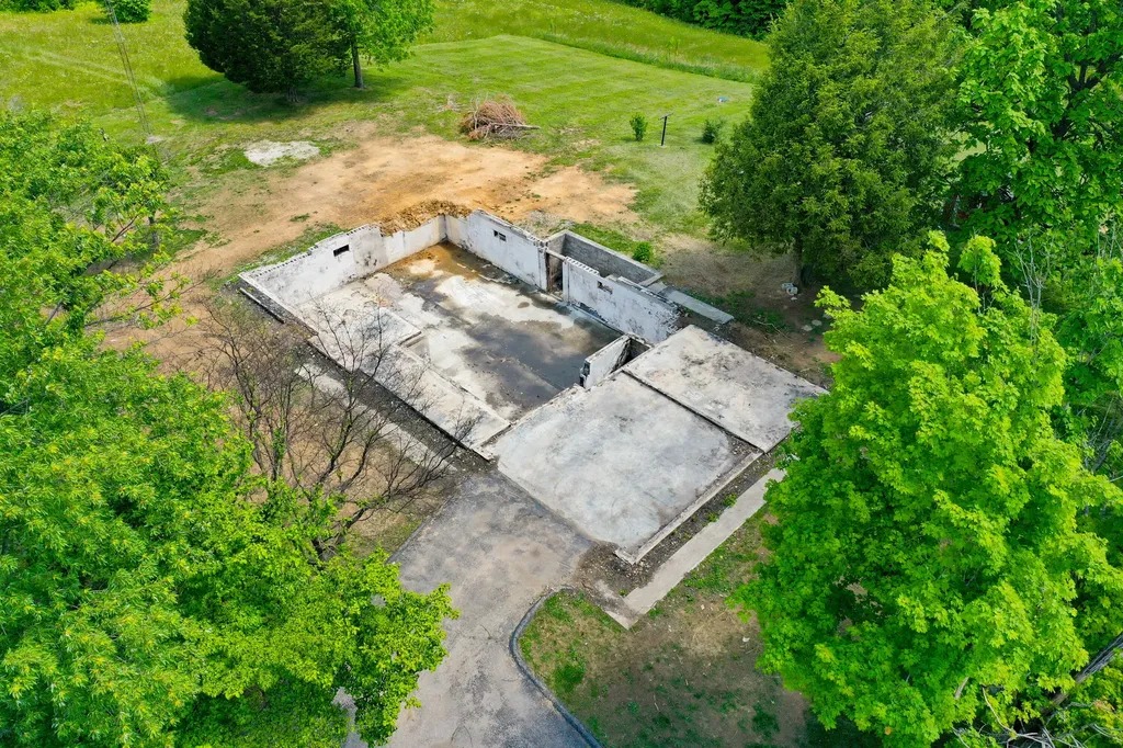 1080 Furnace Junction Road Ravenna KY 40472