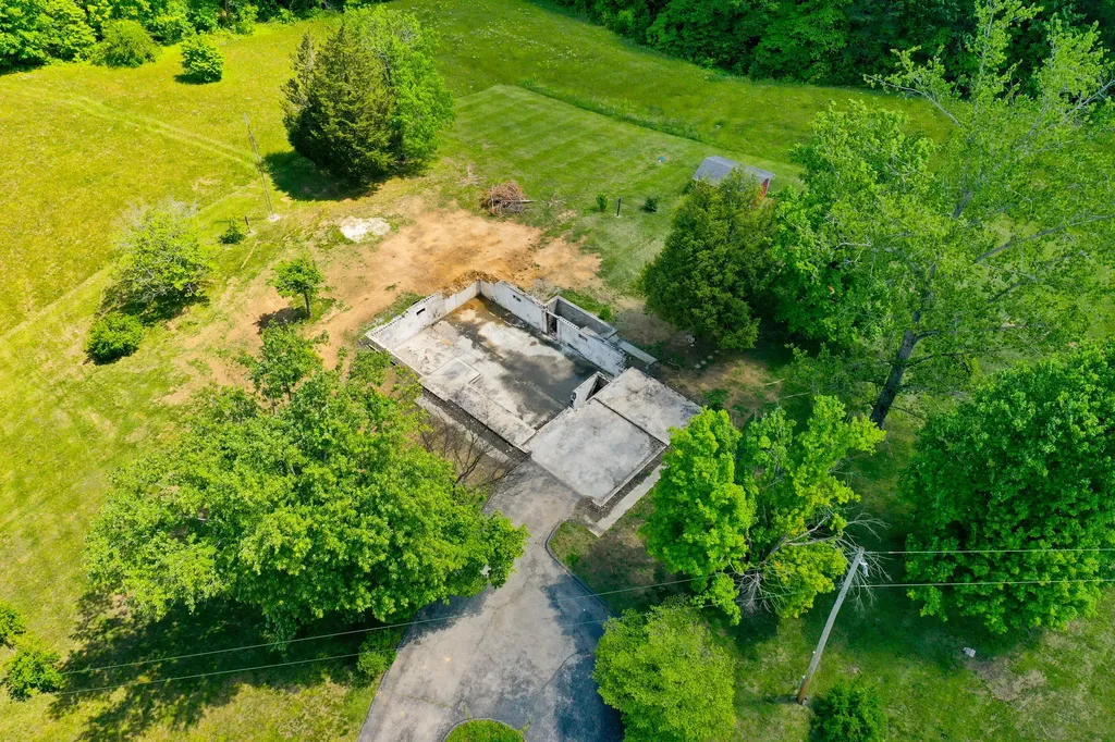 1080 Furnace Junction Road Ravenna KY 40472