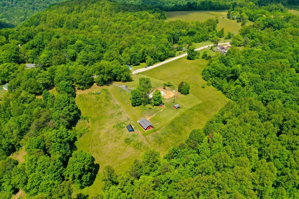 1080 Furnace Junction Road Ravenna KY 40472
