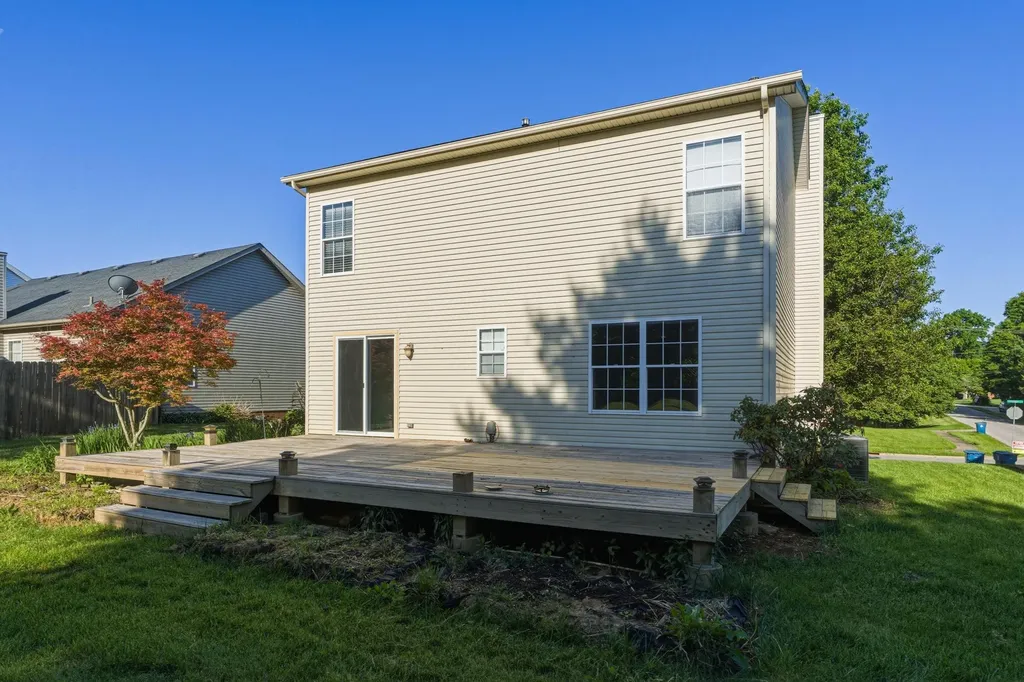 186 Woodfield Circle Shelbyville KY 40065