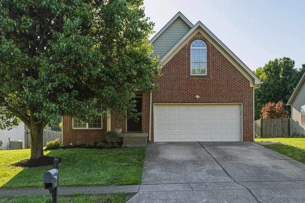 186 Woodfield Circle Shelbyville KY 40065