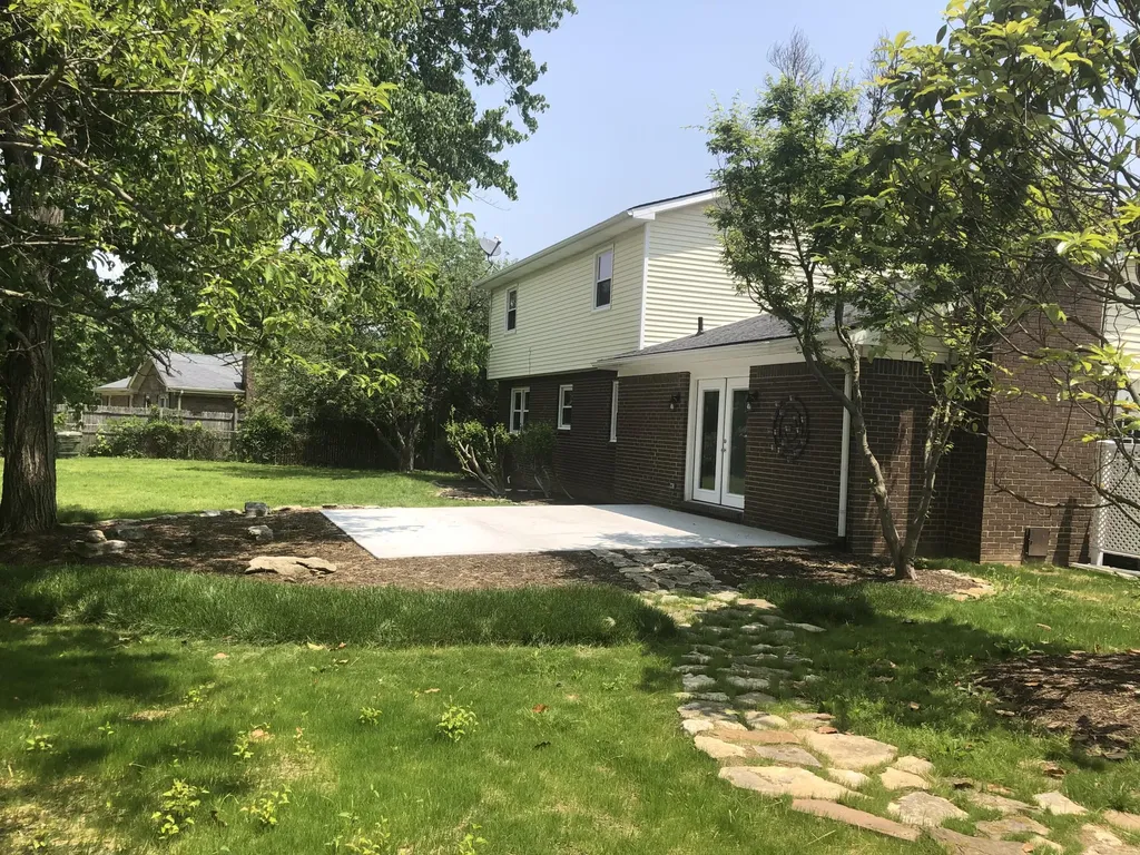 3900 Sundart Drive Lexington KY 40517