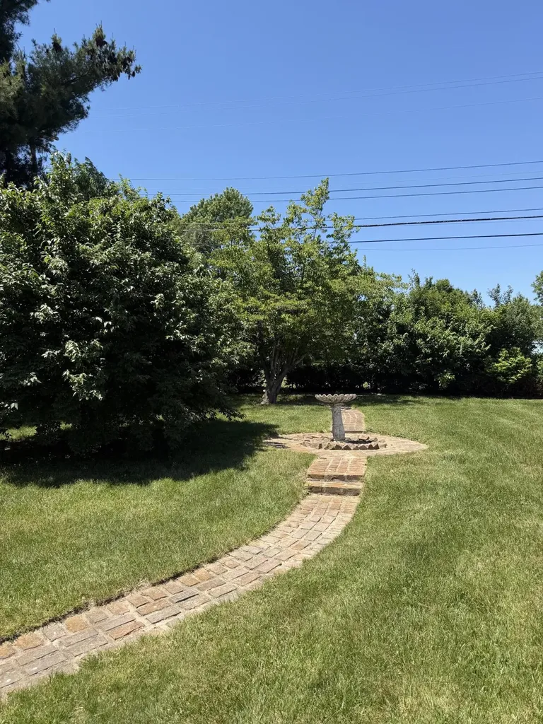 2191 Lansill Road Lexington KY 40504