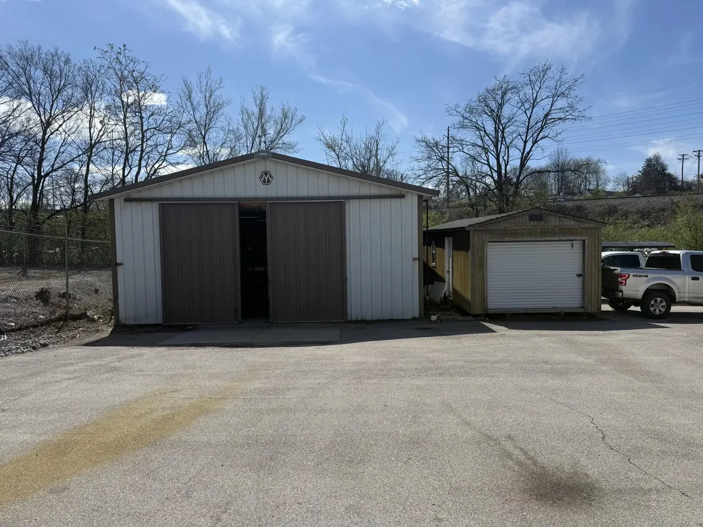 1040 Manchester Street Lexington KY 40508