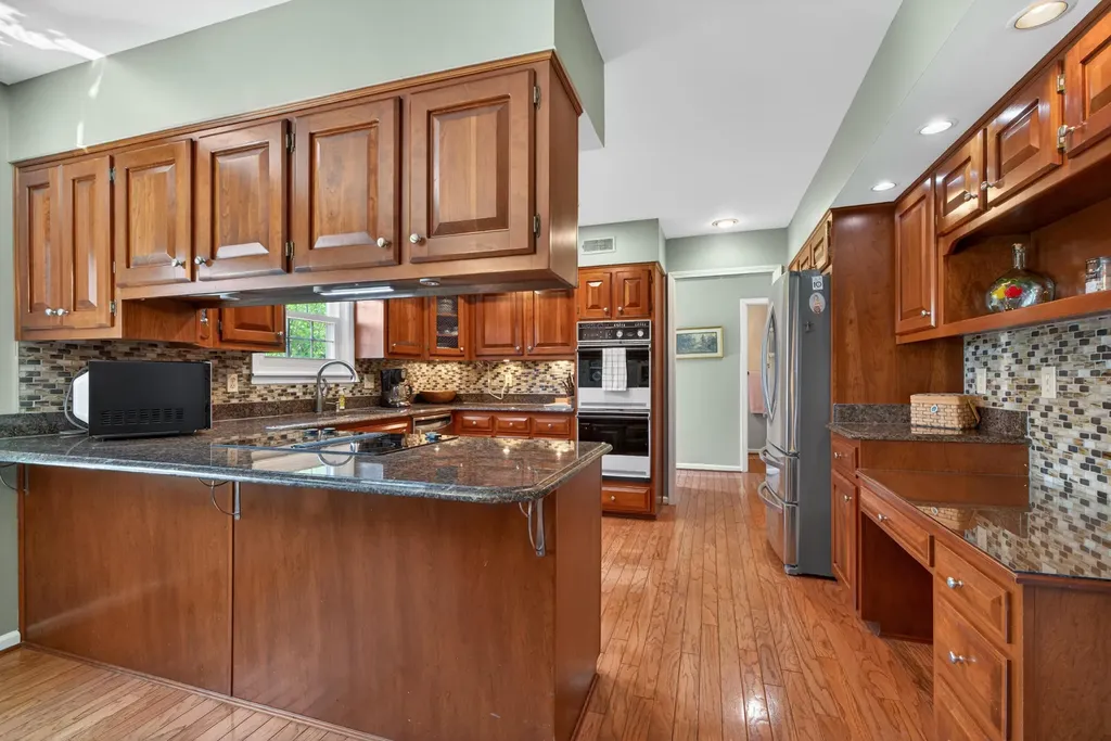 202 S Stourbridge Road Versailles KY 40383