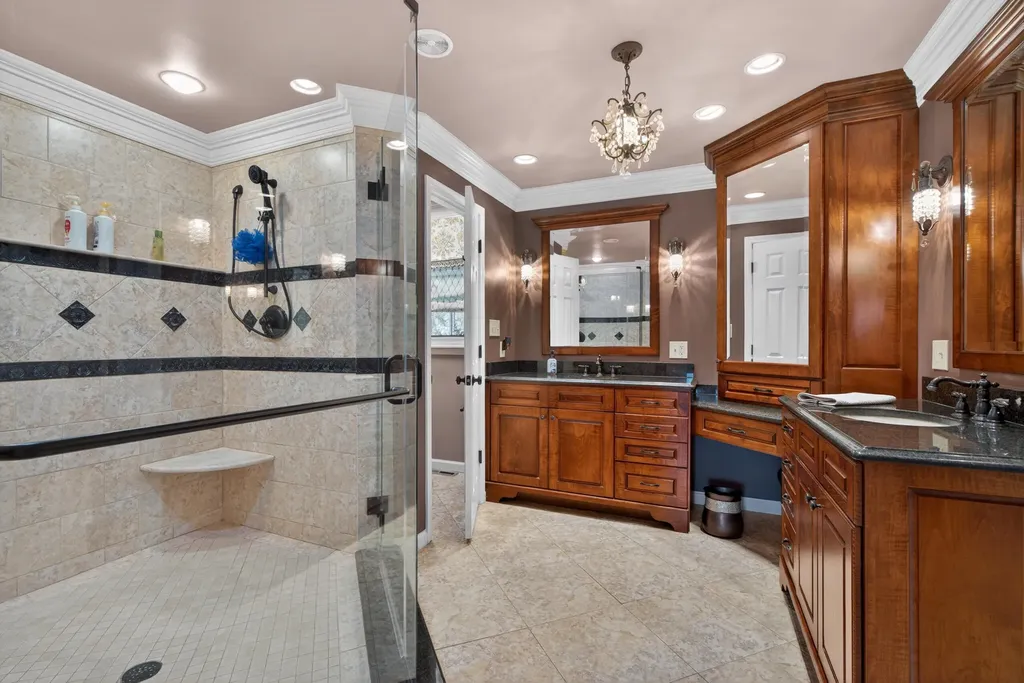 202 S Stourbridge Road Versailles KY 40383