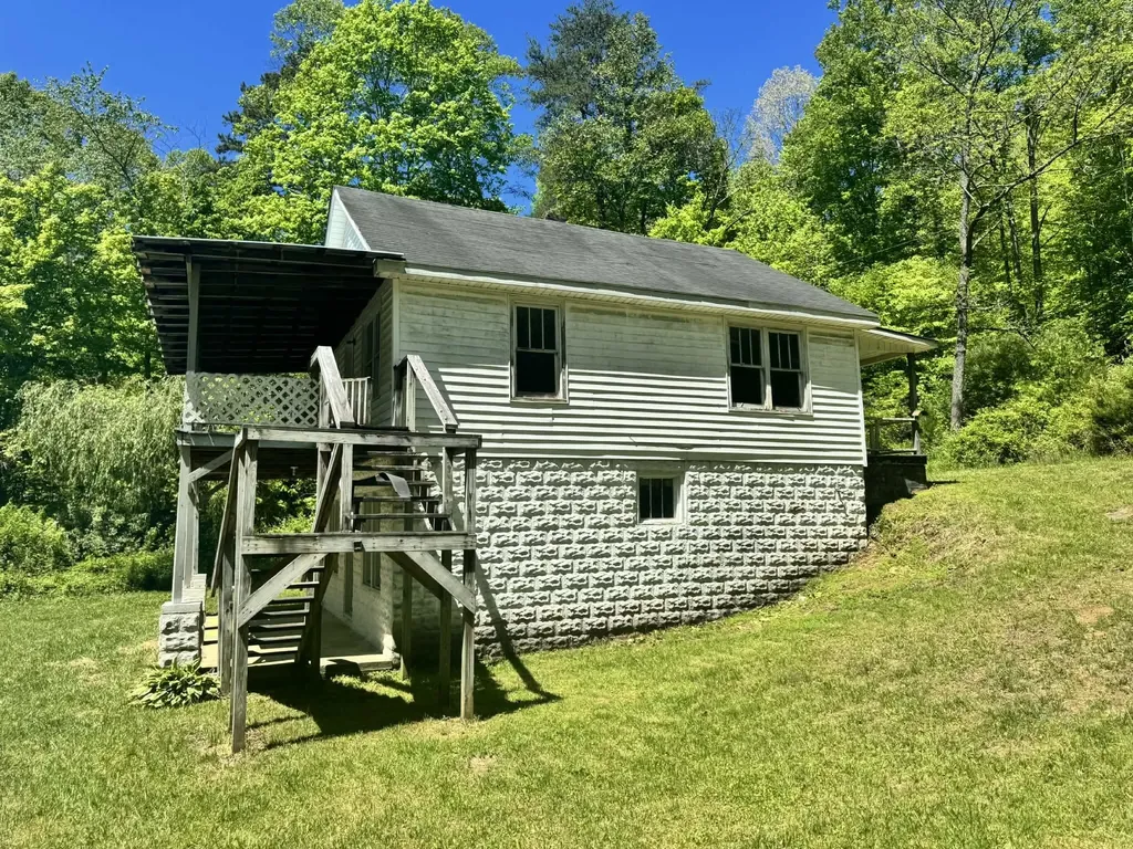 2222 Sandy Gap Road Somerset KY 42501