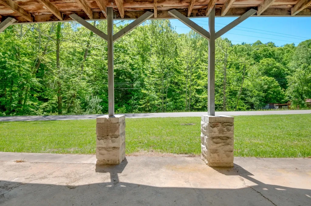 2222 Sandy Gap Road Somerset KY 42501