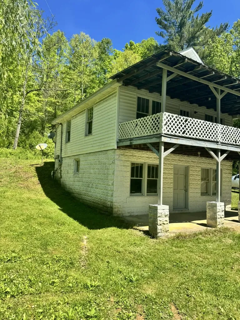 2222 Sandy Gap Road Somerset KY 42501