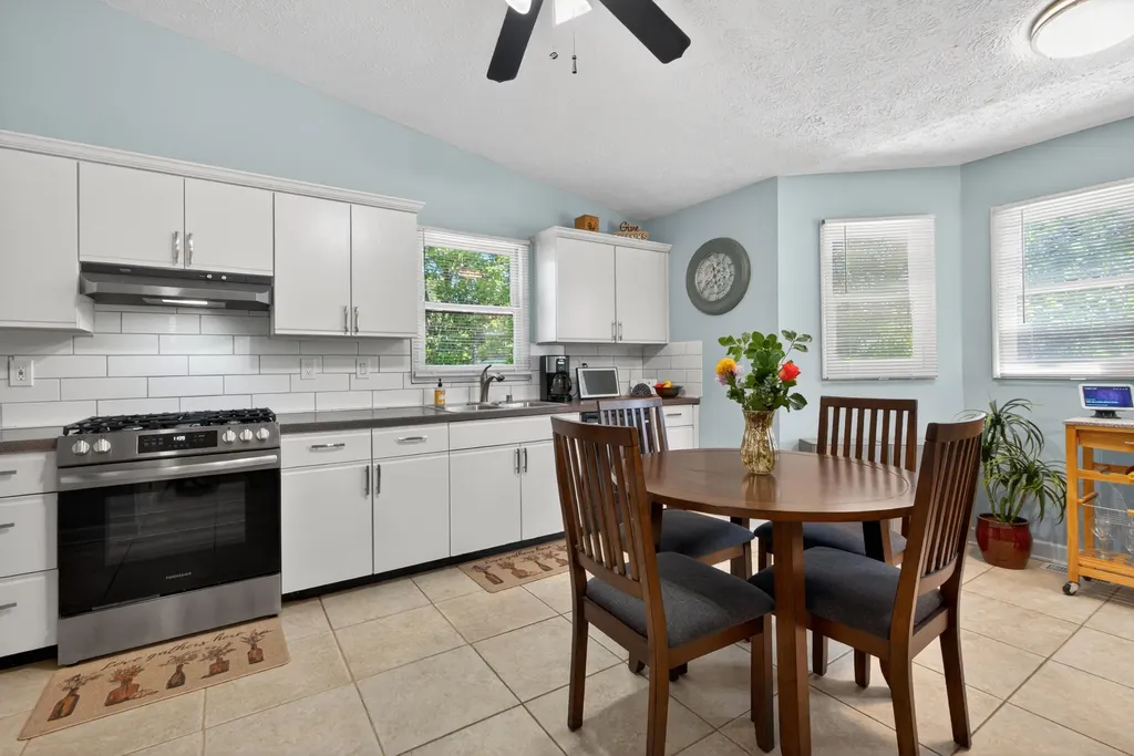 1136 Chinoe Road Lexington KY 40502