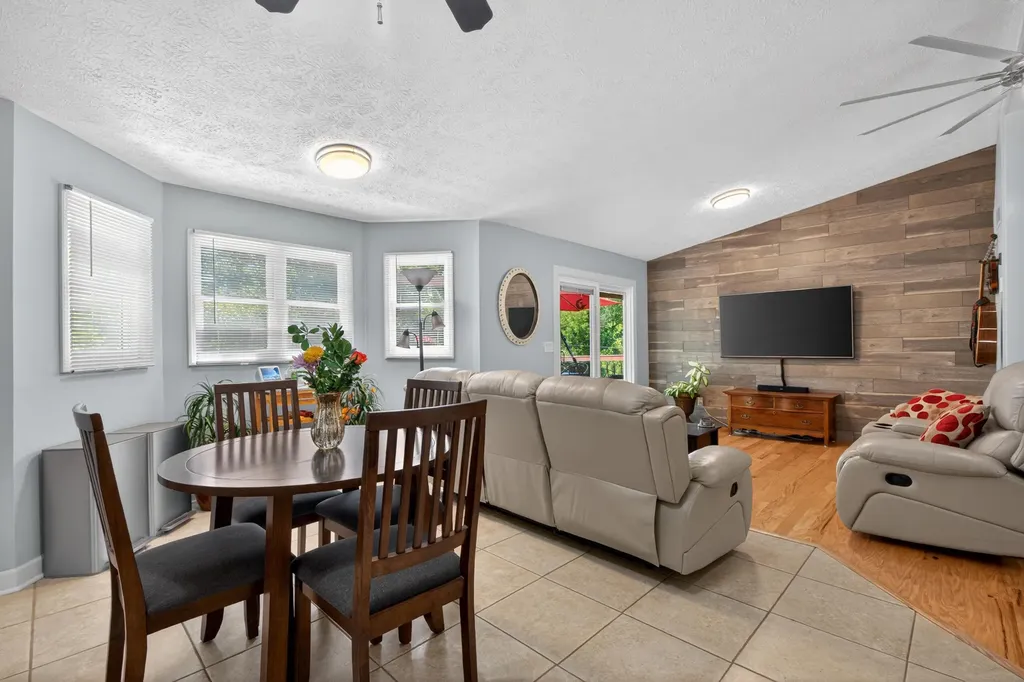 1136 Chinoe Road Lexington KY 40502