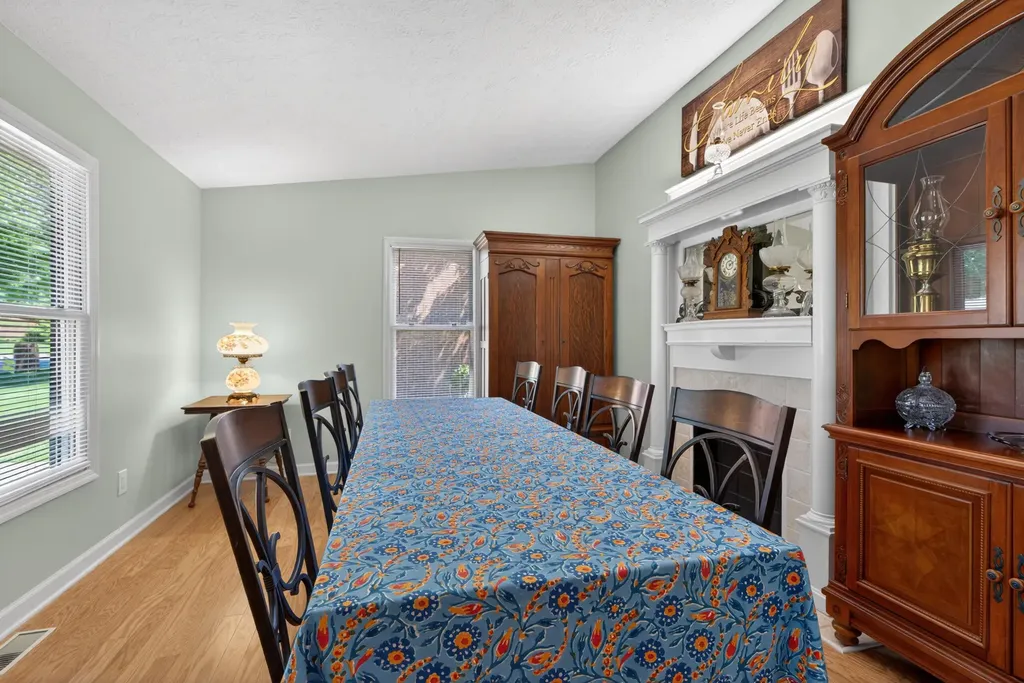 1136 Chinoe Road Lexington KY 40502