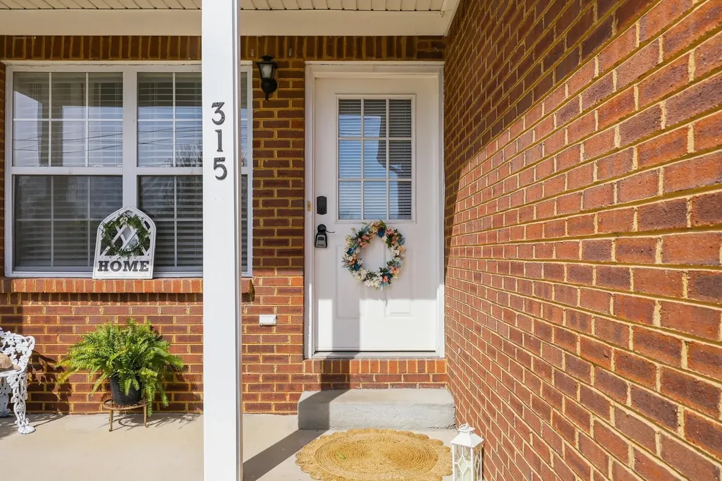 315 Douglas Court Richmond KY 40475
