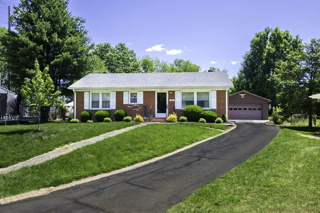 122 Preston Court Versailles KY 40383