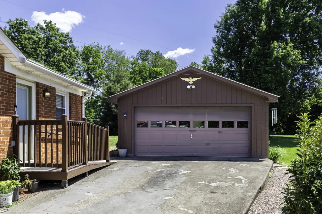 122 Preston Court Versailles KY 40383