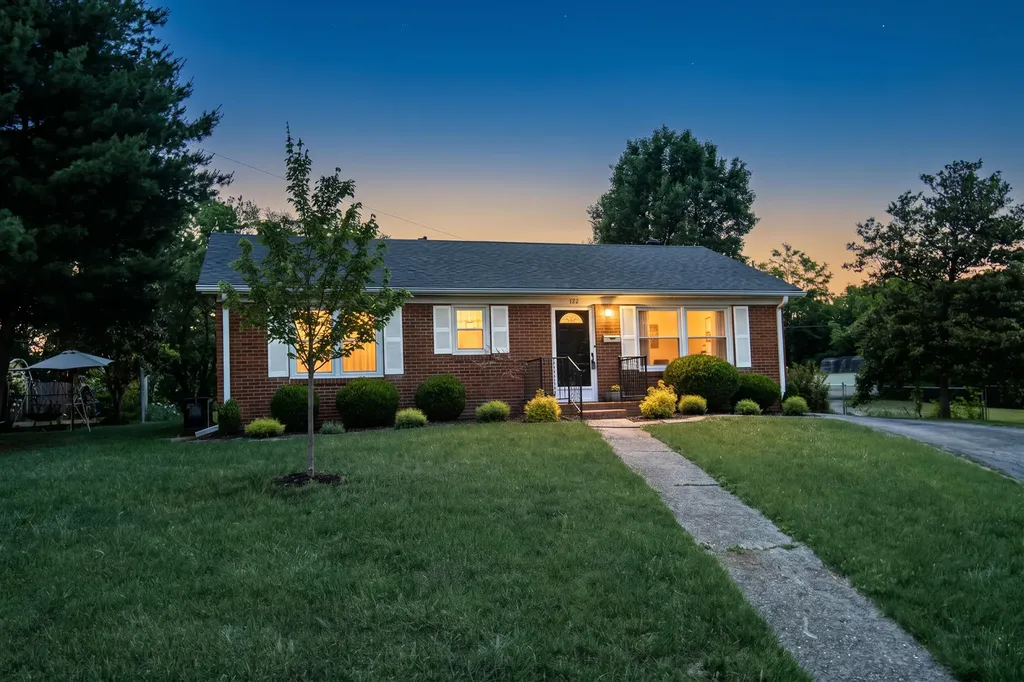 122 Preston Court Versailles KY 40383