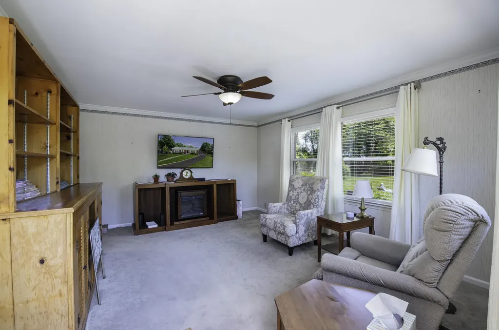 122 Preston Court Versailles KY 40383