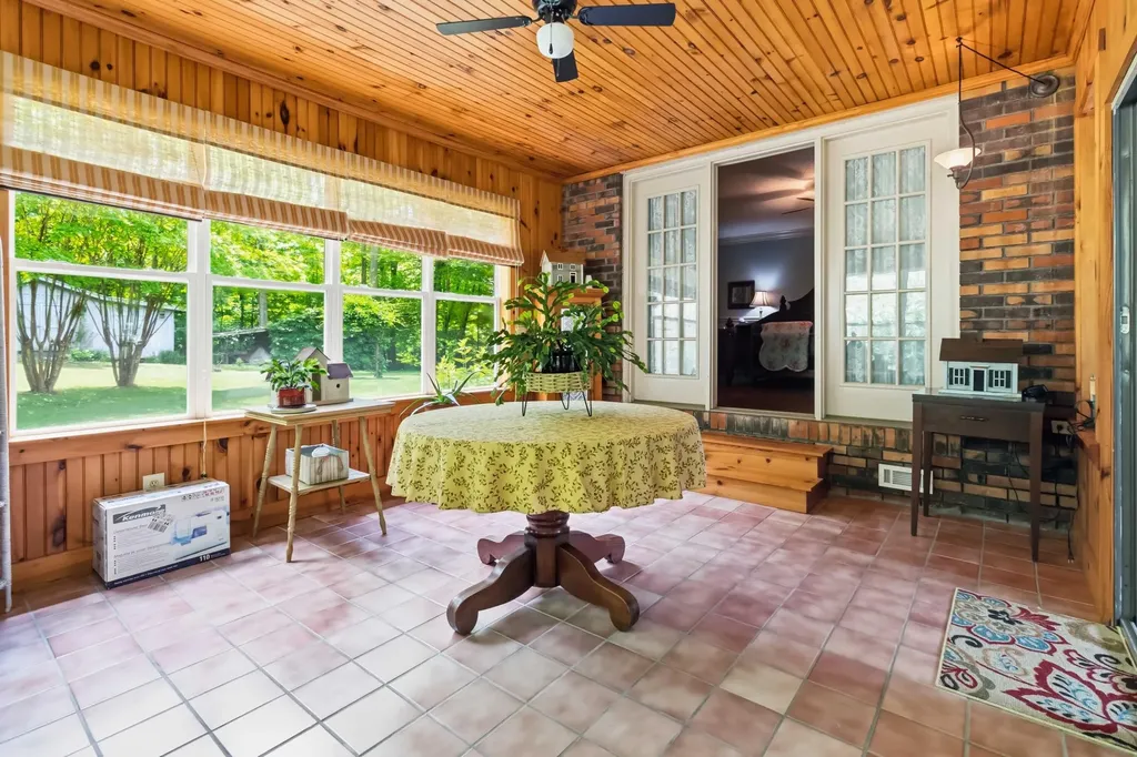 330 Cornett Drive Wallins KY 40873