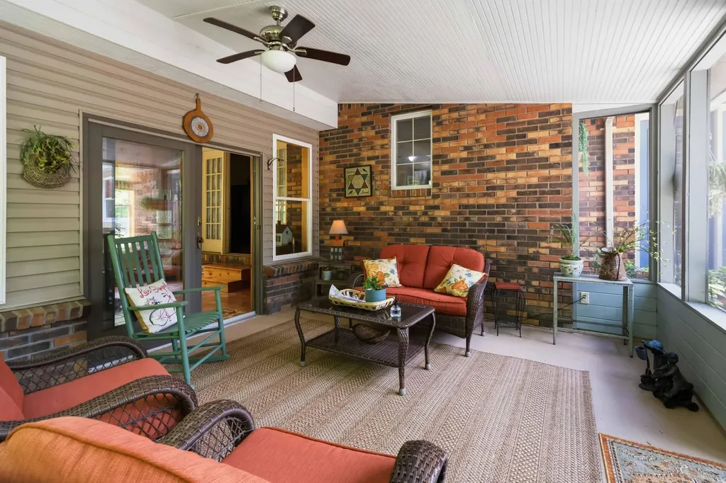 330 Cornett Drive Wallins KY 40873