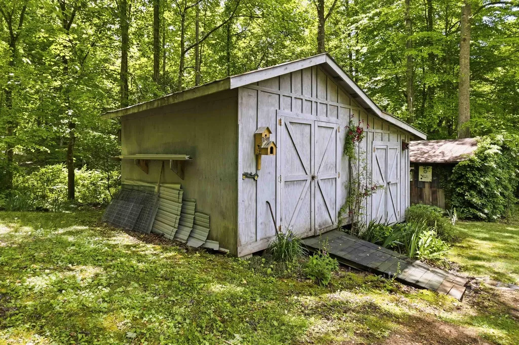 330 Cornett Drive Wallins KY 40873