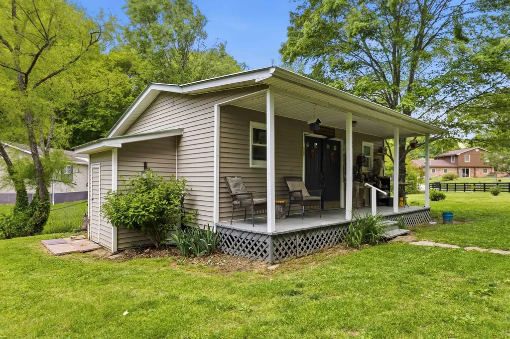 330 Cornett Drive Wallins KY 40873