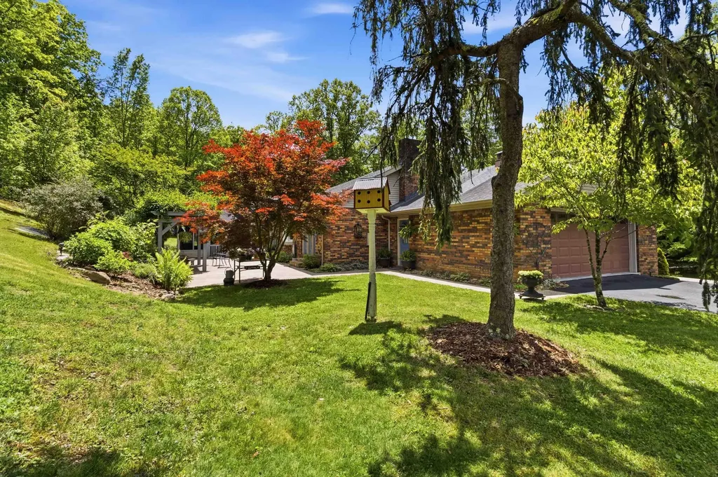 330 Cornett Drive Wallins KY 40873