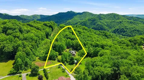 330 Cornett Drive Wallins KY 40873