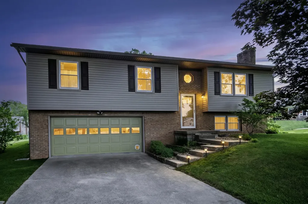 203 Westridge Court Versailles KY 40383