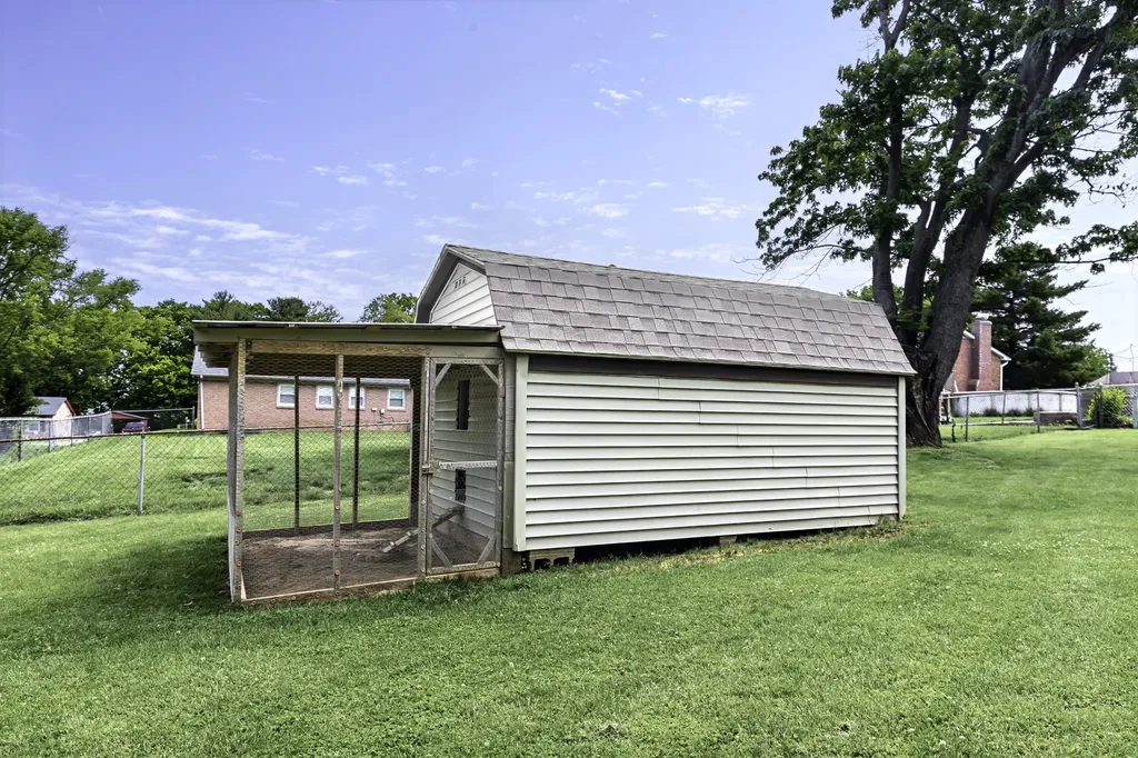 203 Westridge Court Versailles KY 40383