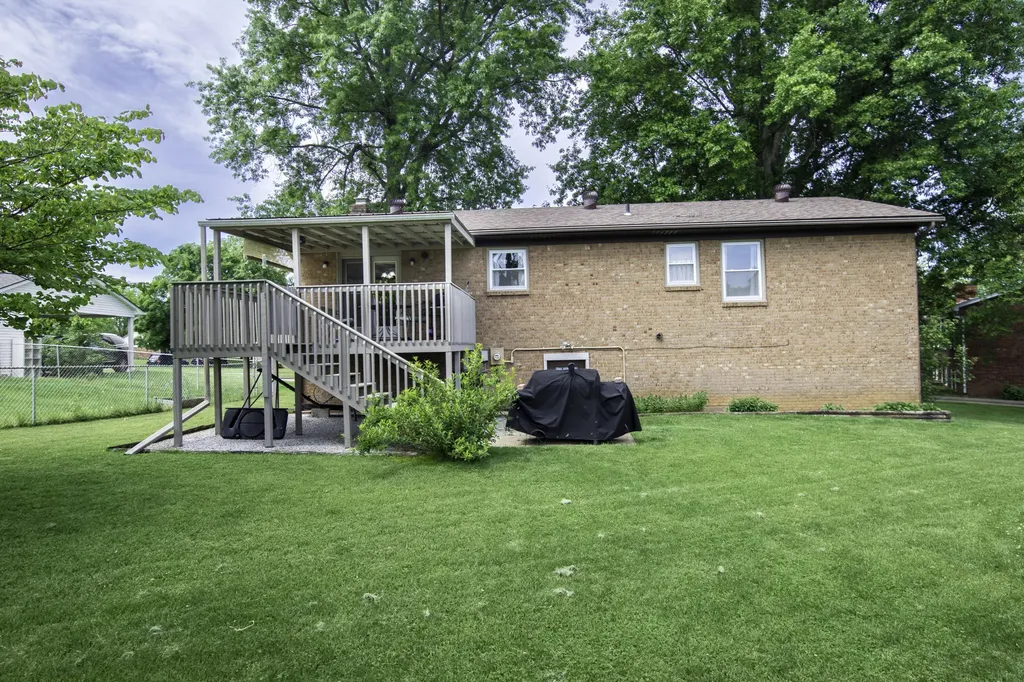203 Westridge Court Versailles KY 40383