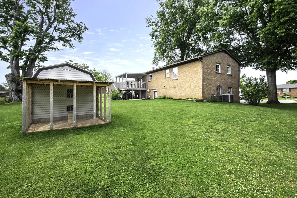 203 Westridge Court Versailles KY 40383