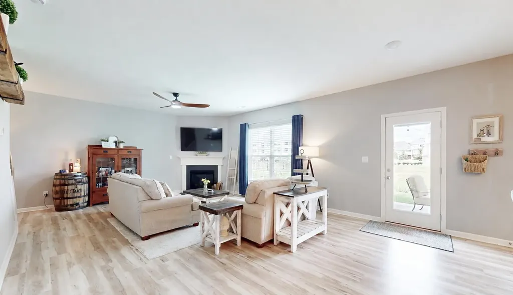 637 Dahlia Drive Lexington KY 40511