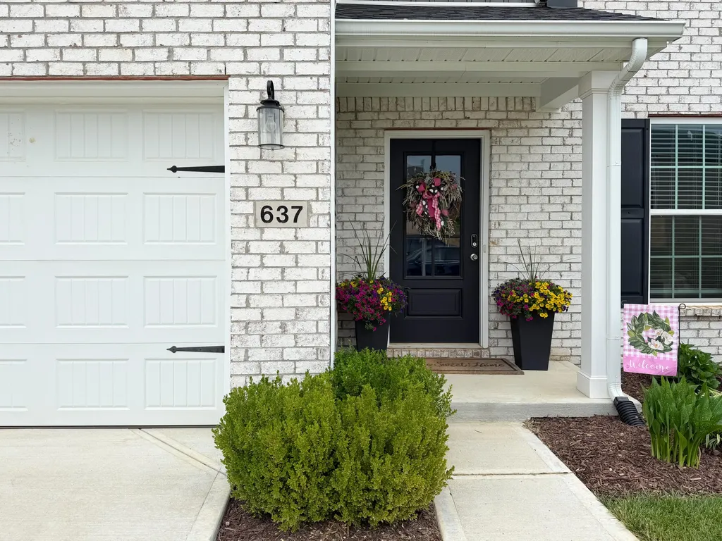 637 Dahlia Drive Lexington KY 40511