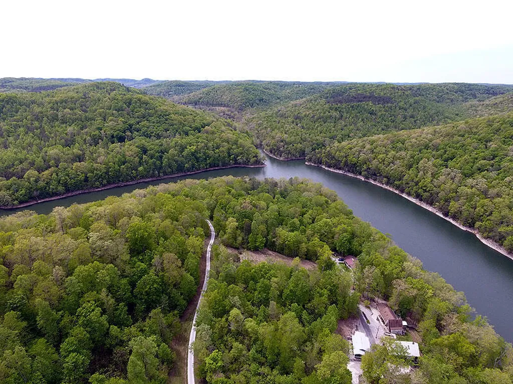 Tract 5 Dogwood Drive Whitley City KY 42653