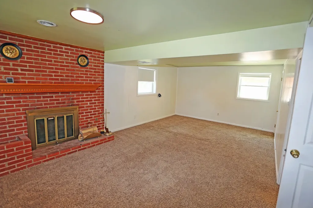 2198 Garden Springs Drive Lexington KY 40504