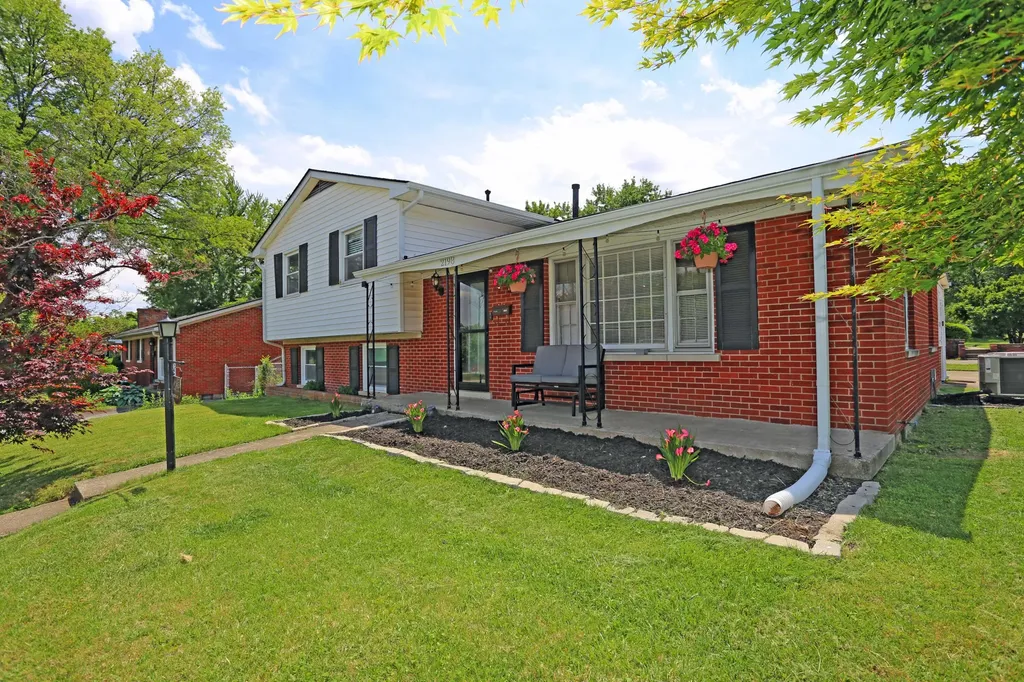 2198 Garden Springs Drive Lexington KY 40504