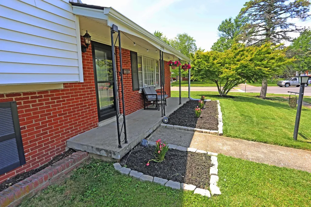 2198 Garden Springs Drive Lexington KY 40504