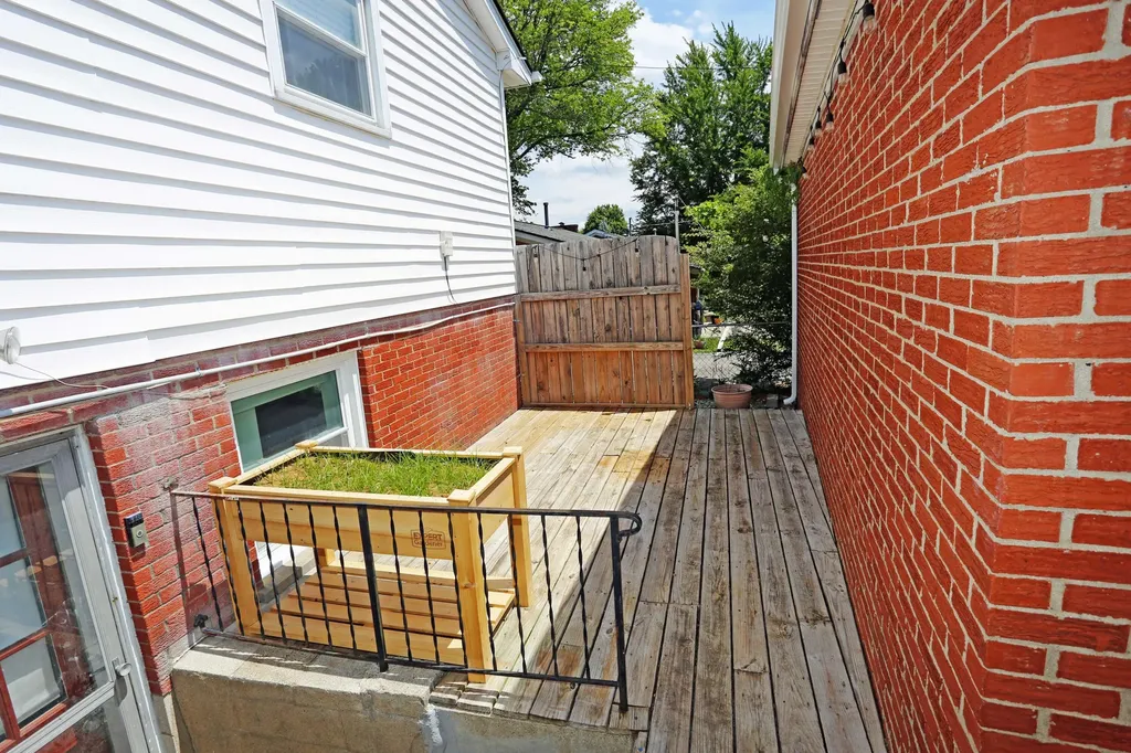 2198 Garden Springs Drive Lexington KY 40504
